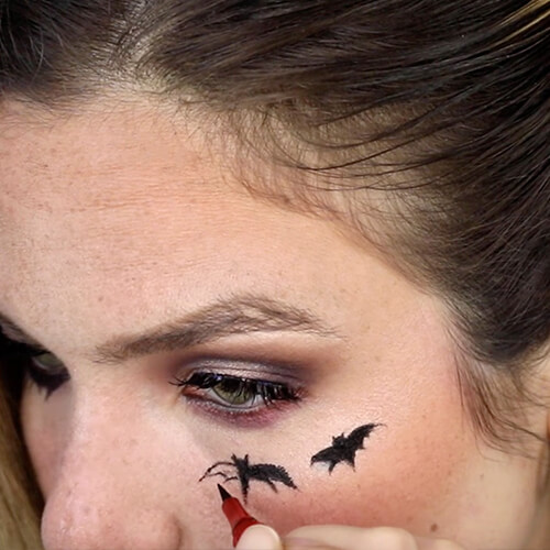 Maquillaje de Halloween en 7 Paso 4 ésika