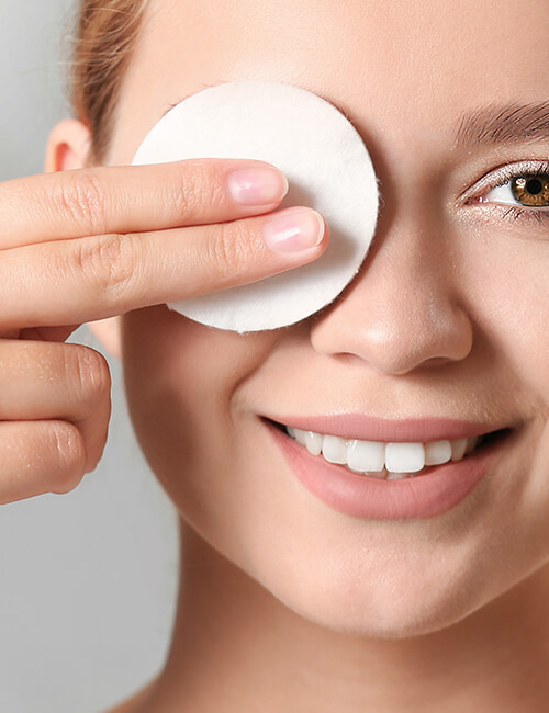 ¿Cómo desmaquillarte correctamente las pestañas? - paso 3