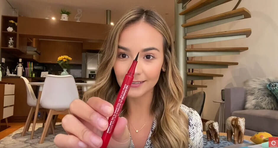 Delineado de ojos con Tuti Vargas - Punta Fina