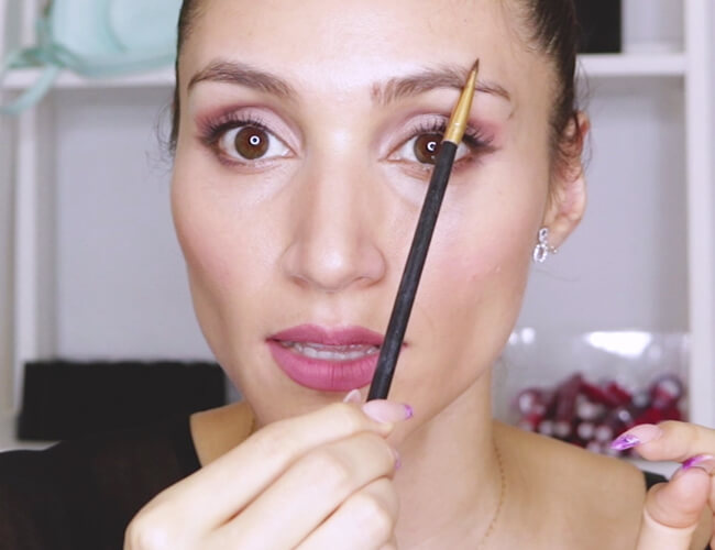 Definir la forma de la ceja